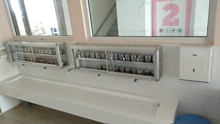 Vòi nước y tế 1