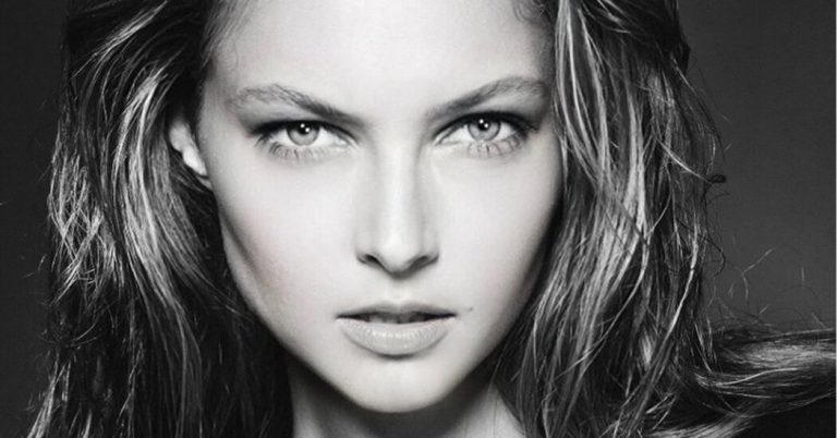 'Thử thách được chấp nhận' trên Instagram: Ảnh tự sướng đen trắng dành cho nữ 12